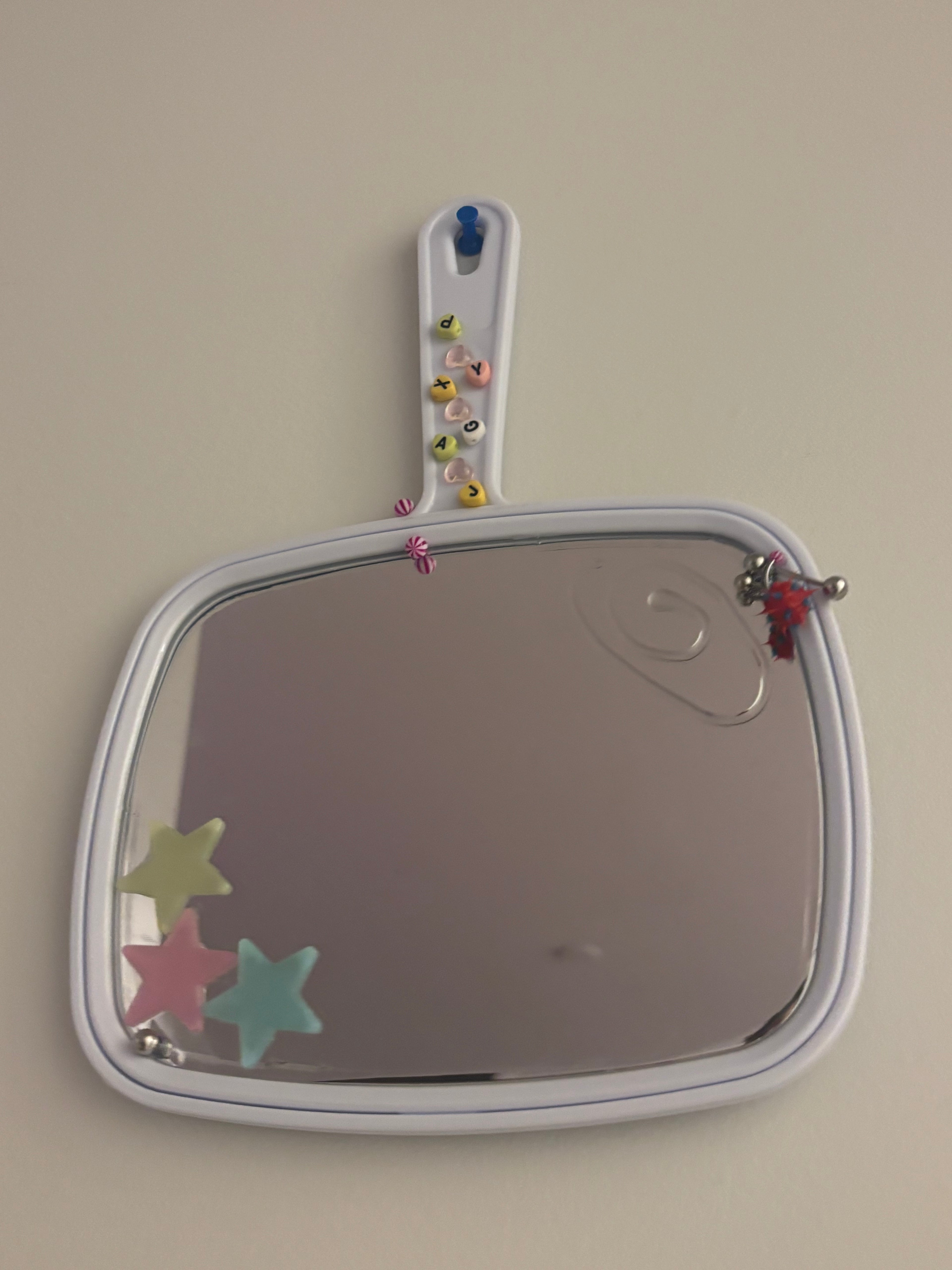 Hand mirrors